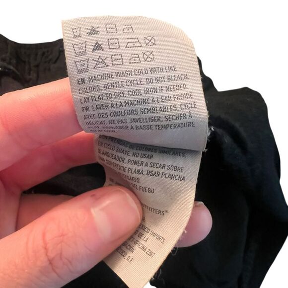 3 for $30! Don’t ask why black flowy shorts - Picture 4 of 7